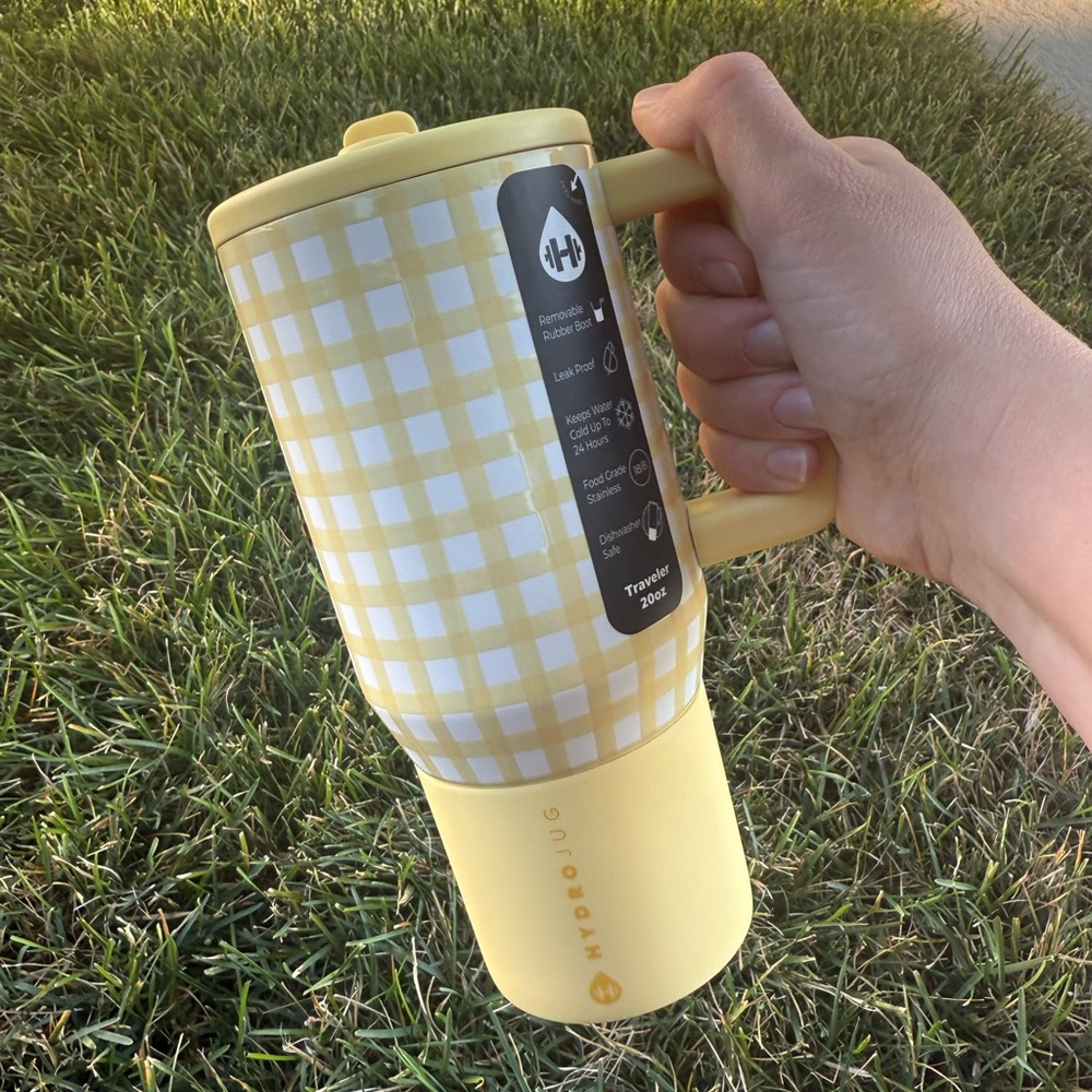 HydroJug Traveler 20oz in Yellow Sunny Sips